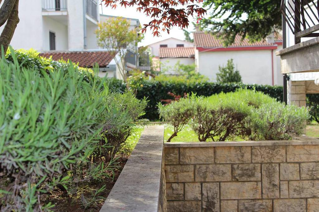 דירות פורץ Pineta House Vidos מראה חיצוני תמונה