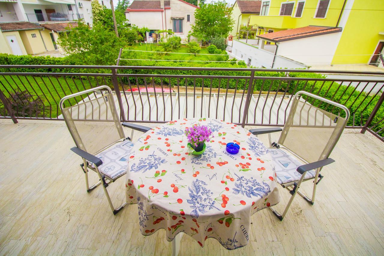 דירות פורץ Pineta House Vidos מראה חיצוני תמונה